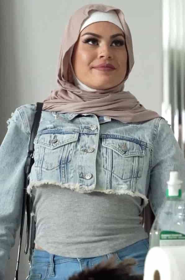 Beautiful Arab Girl (2022) HijabHookup.Me English Short Film Uncensored