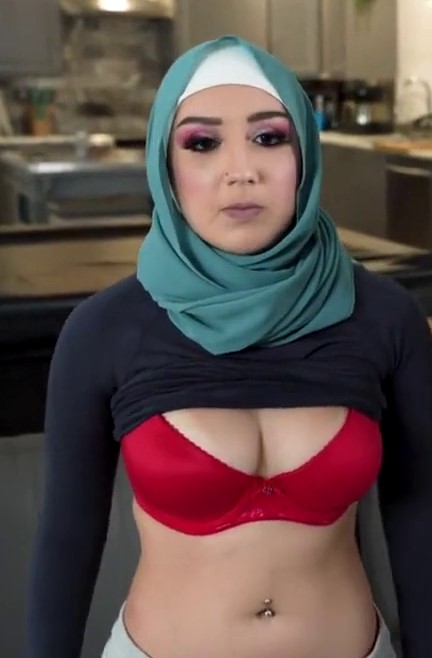 The Game – Violet Gems (2023) HijabHookup Originals Short Film Uncensored